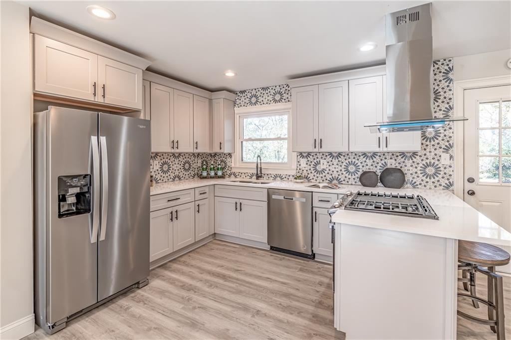 2272 Wallace Drive kitchen